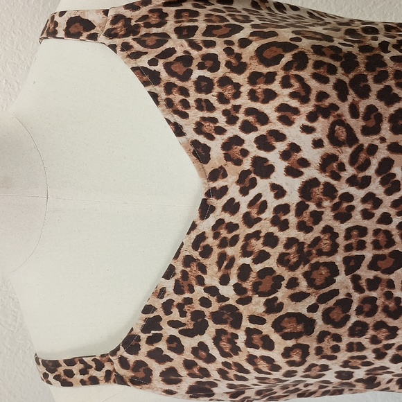 Torrid-Foxy Wide Strap Tank - Picture 6 of 7